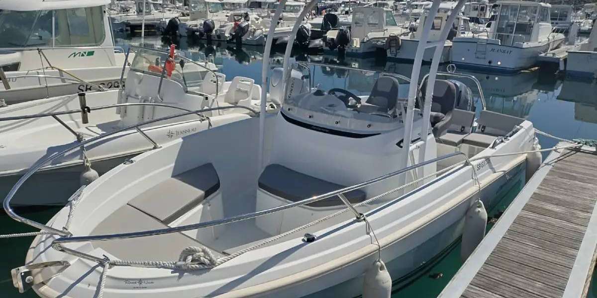 Bateaux à moteur Cap Camarat 5.5 CC