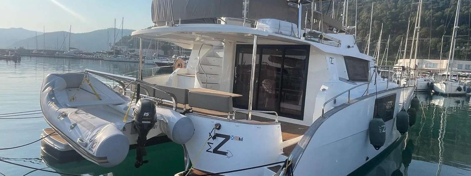 Catamarano Cumberland 47