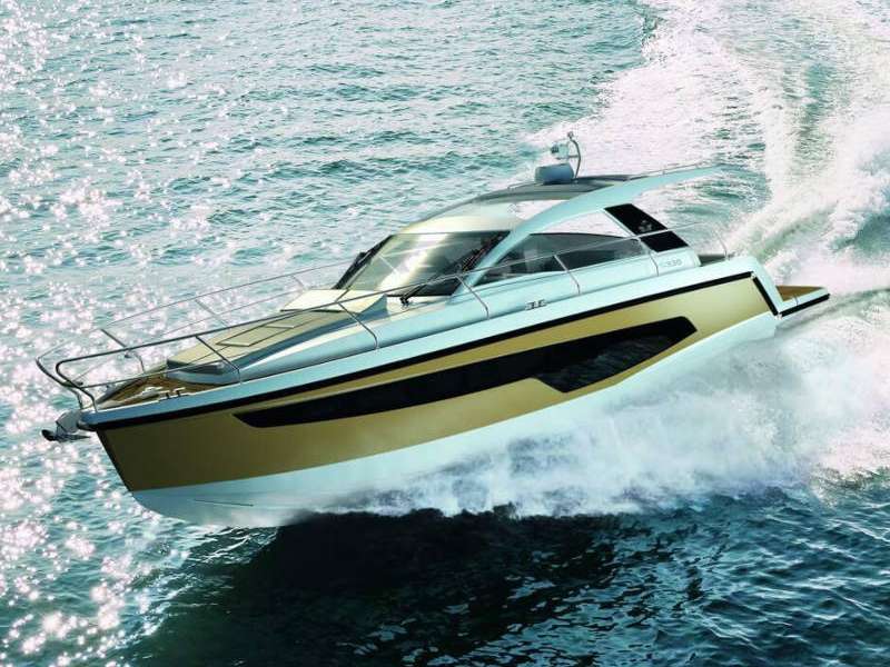Barca a motore Sealine S335
