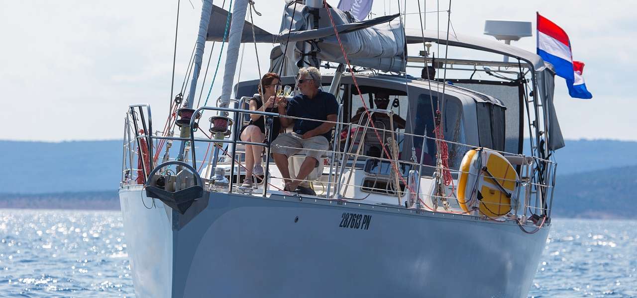 Łódź Żaglowa Dolphin 50