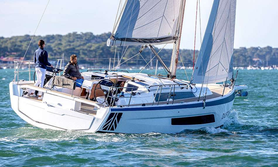 Sailboat Dufour 37