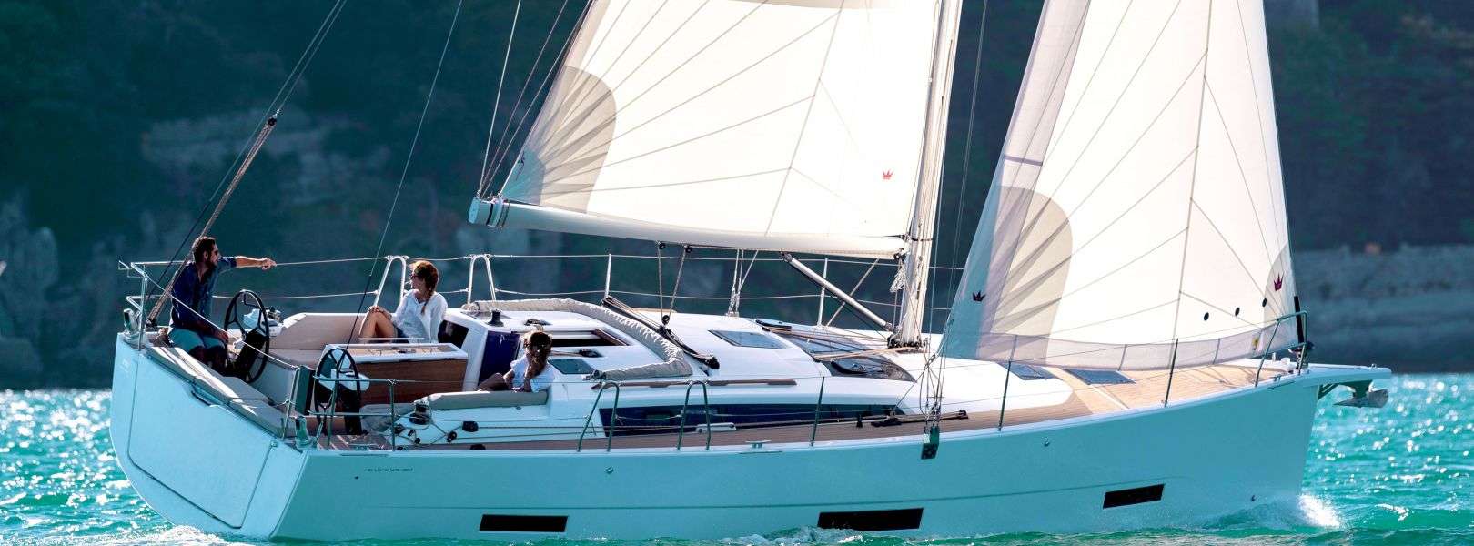 Парусная яхта Dufour 390 Grand Large