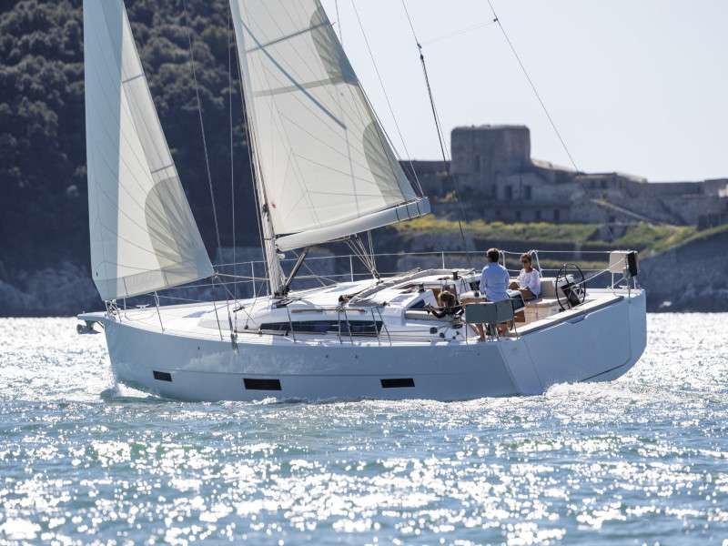 Sailboat Dufour 430 Grand Large