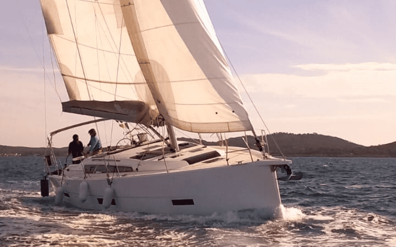 Sailboat Dufour 430 Grand Large