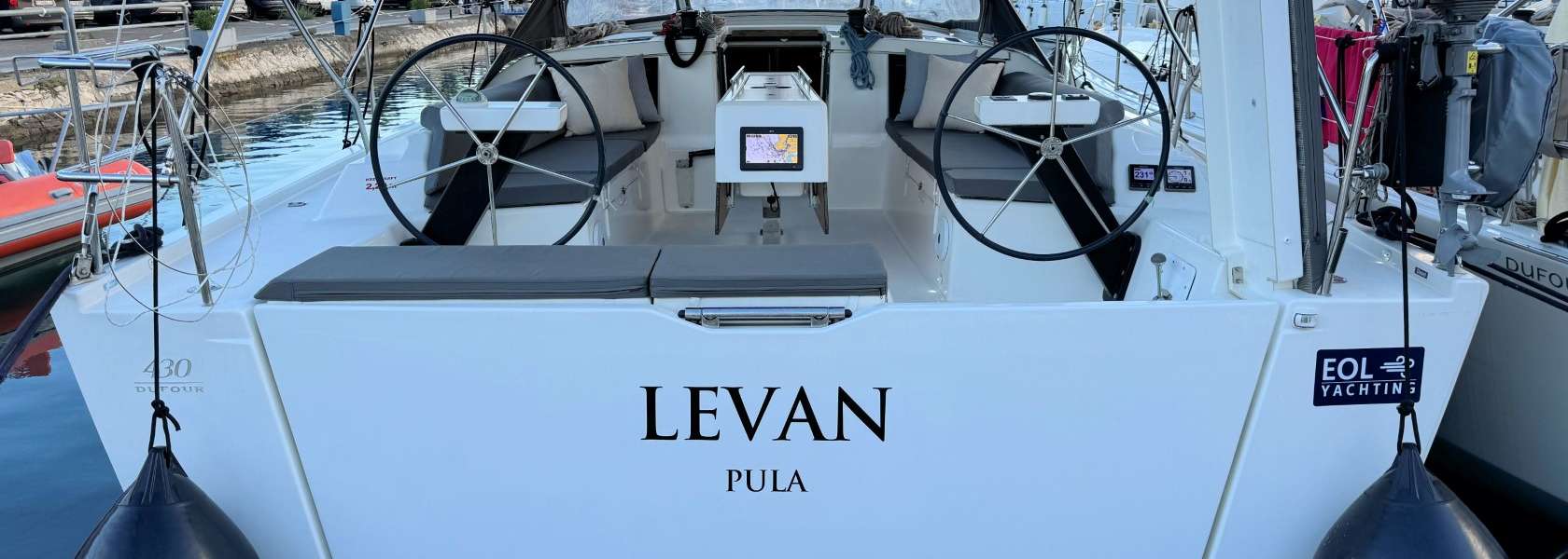 Sailboat Dufour 430 Grand Large