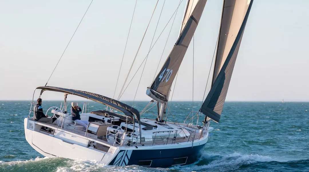 Velero Dufour 470