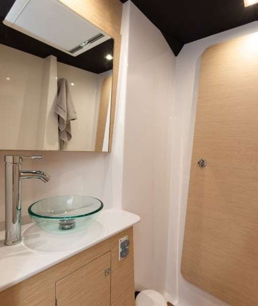 Катамаран Dufour 48 Catamaran