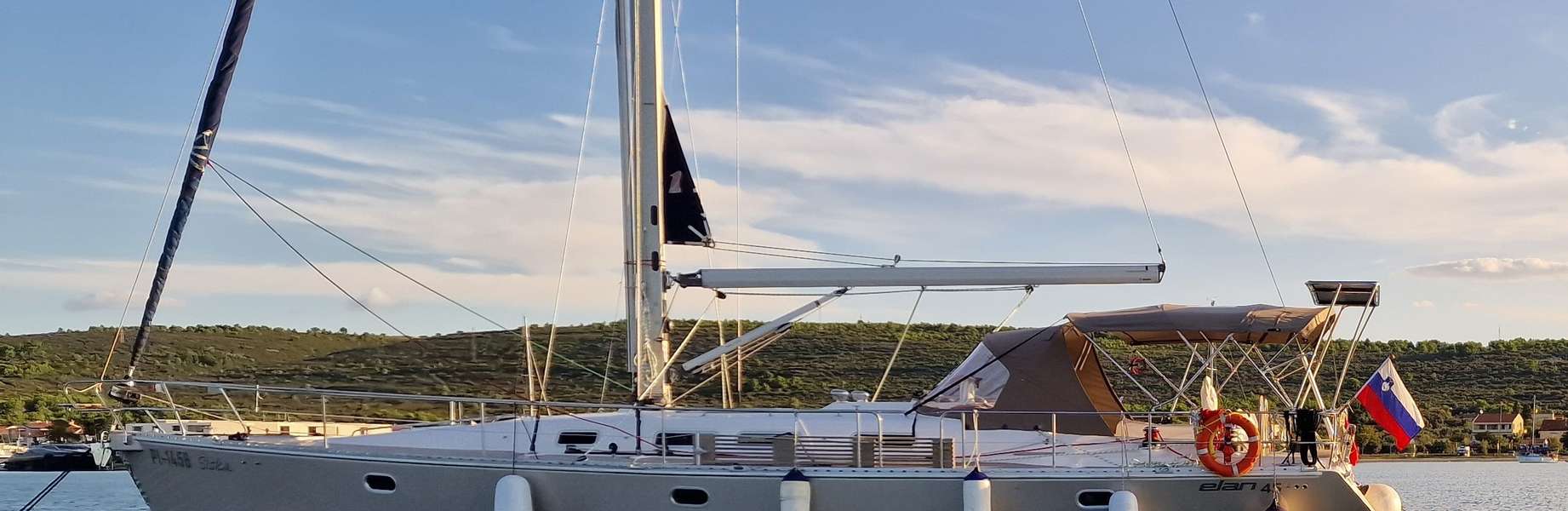 Łódź Żaglowa Elan 45