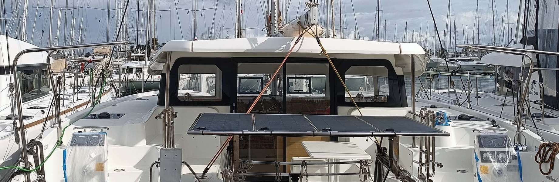Catamaran Excess 11