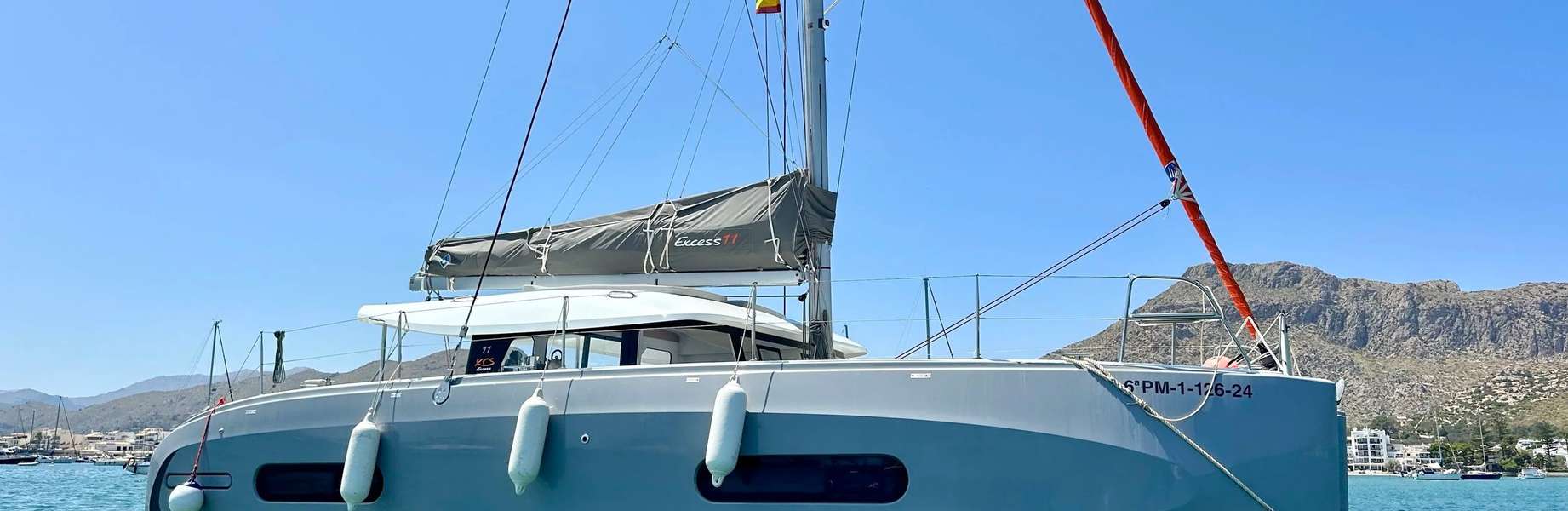 Catamaran Excess 11