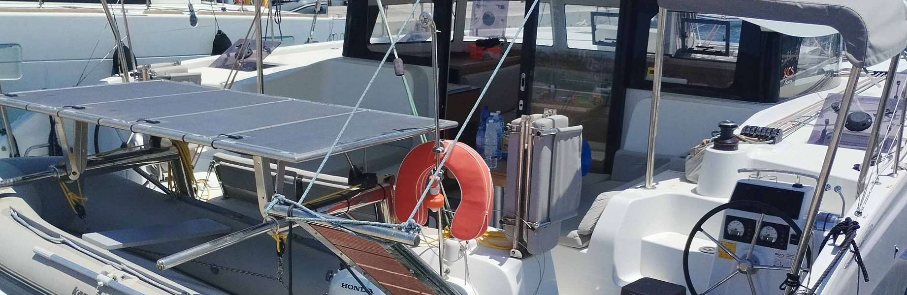 Catamarano Excess 11