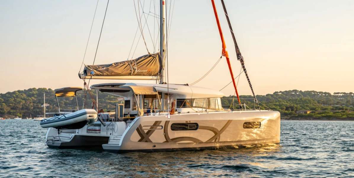 Catamarano Excess 12