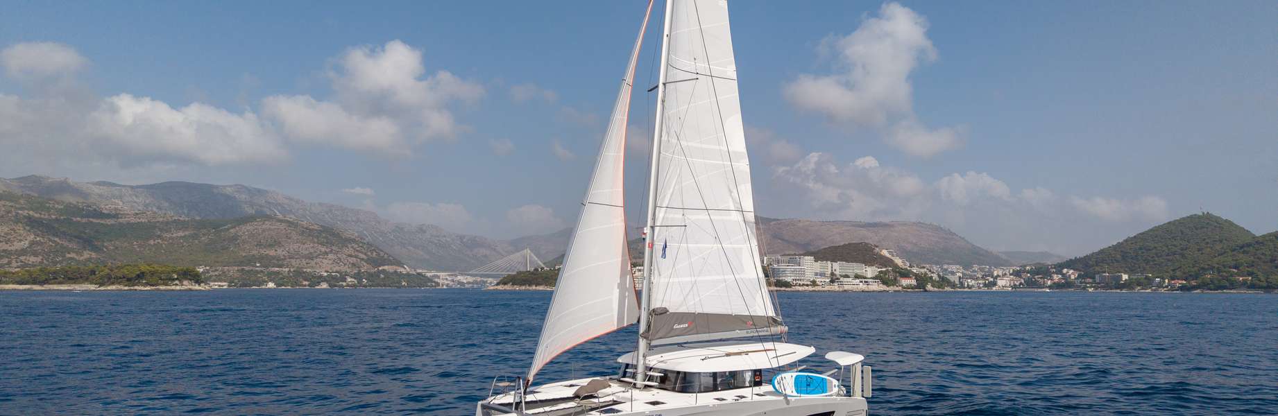 Catamarano Excess 13