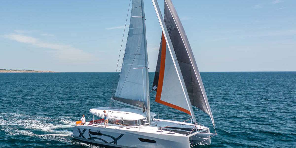 Catamaran Excess 14