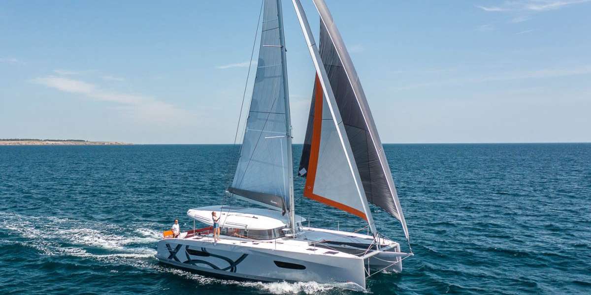 Catamaran Excess 14