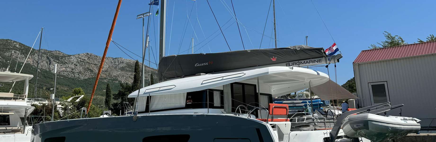 Catamarán Excess 14