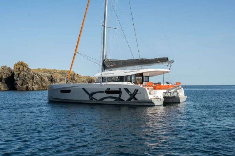 Catamarán Excess 14