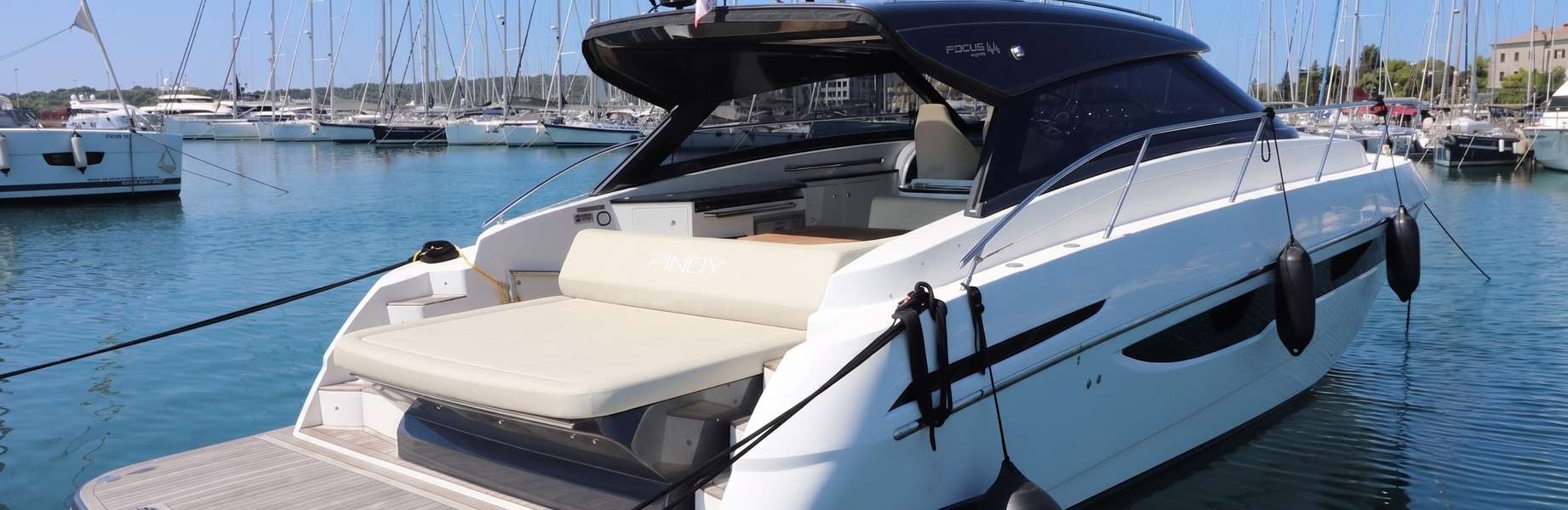 Barca a motore Focus Power 44