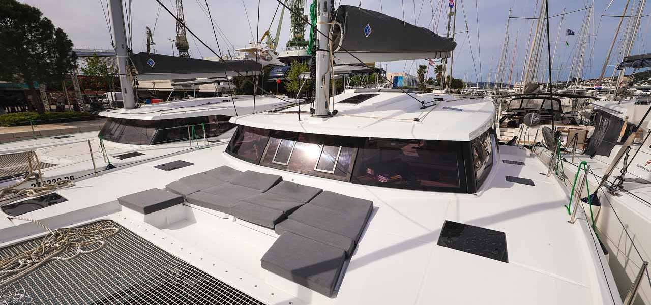 Catamaran Astrea 42