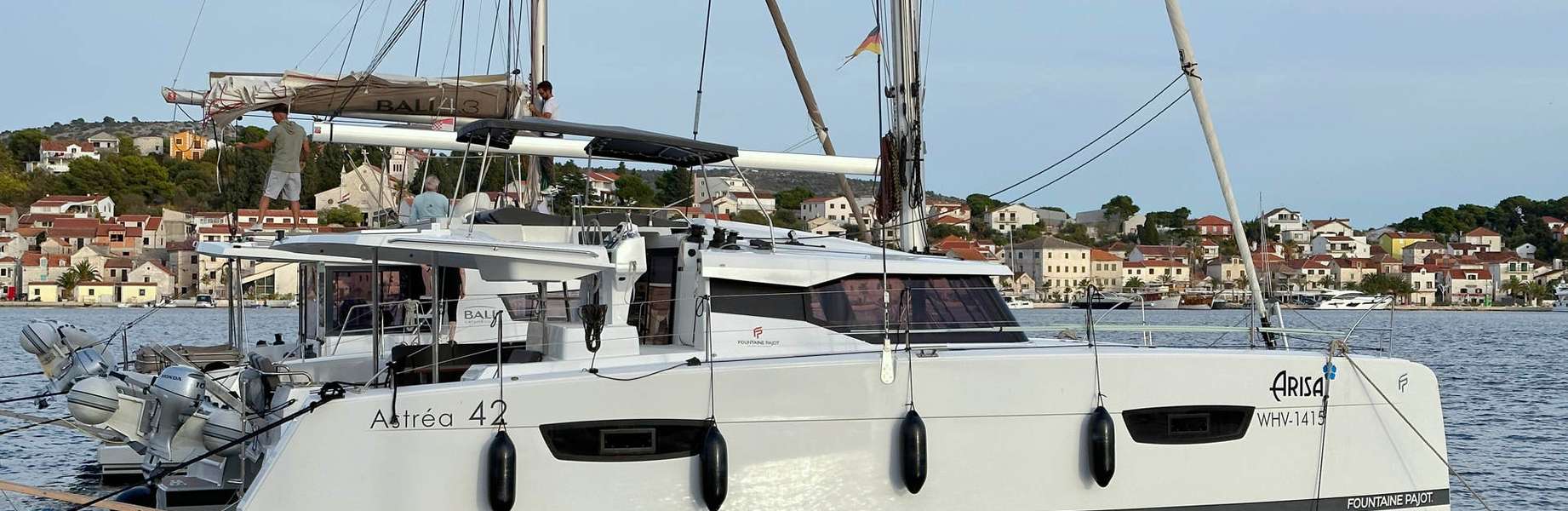 Catamaran Astrea 42