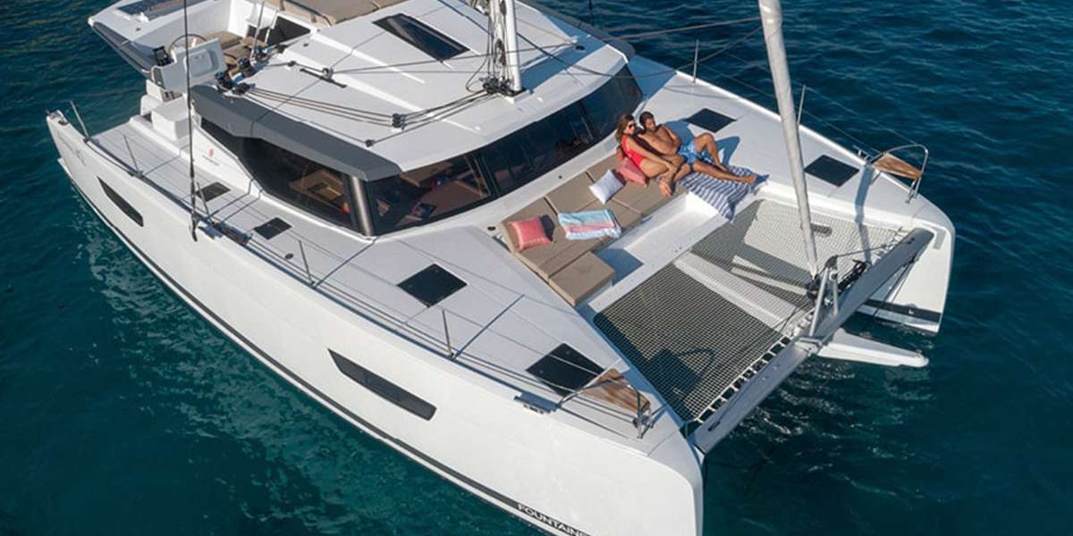 Catamaran Astrea 42