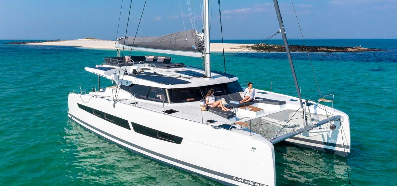 Catamarán Aura 51