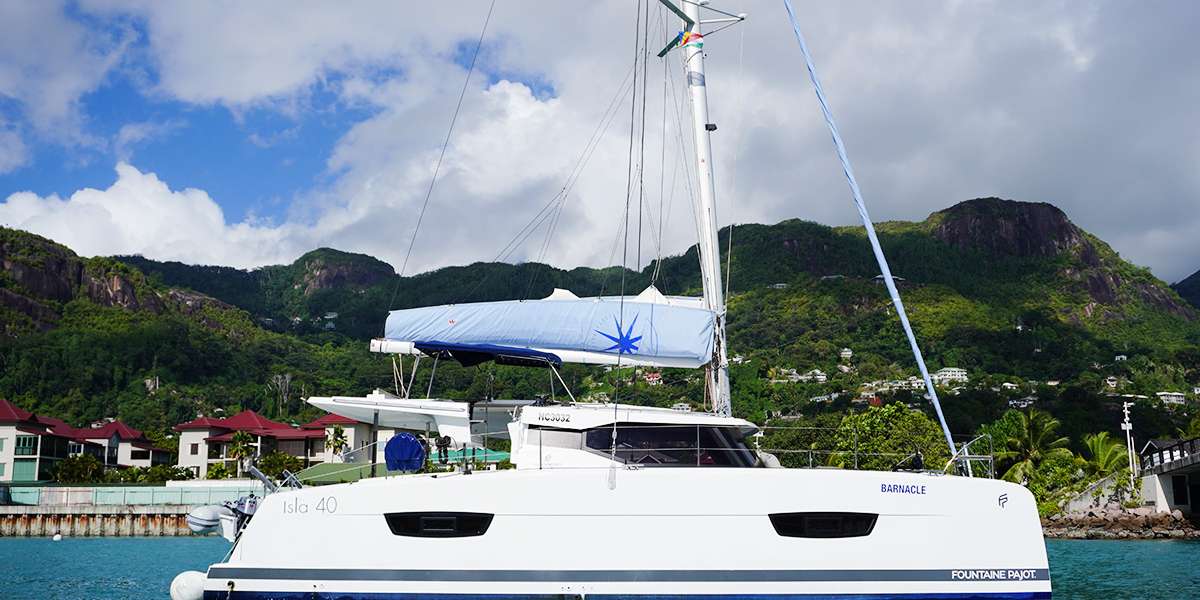 Катамаран Isla 40