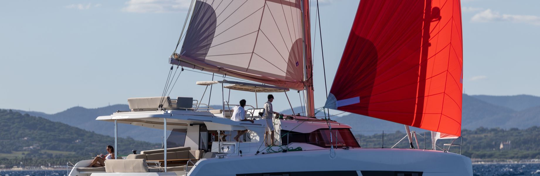 Catamarano New 44