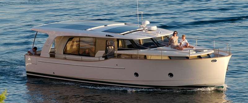 Motor boat Greenline 40