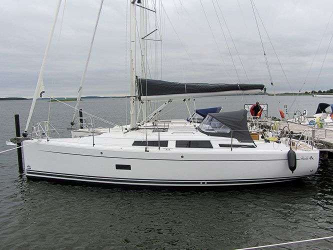 Sailboat Hanse 348