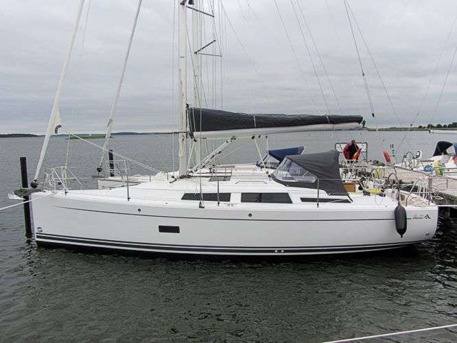Парусная яхта Hanse 348