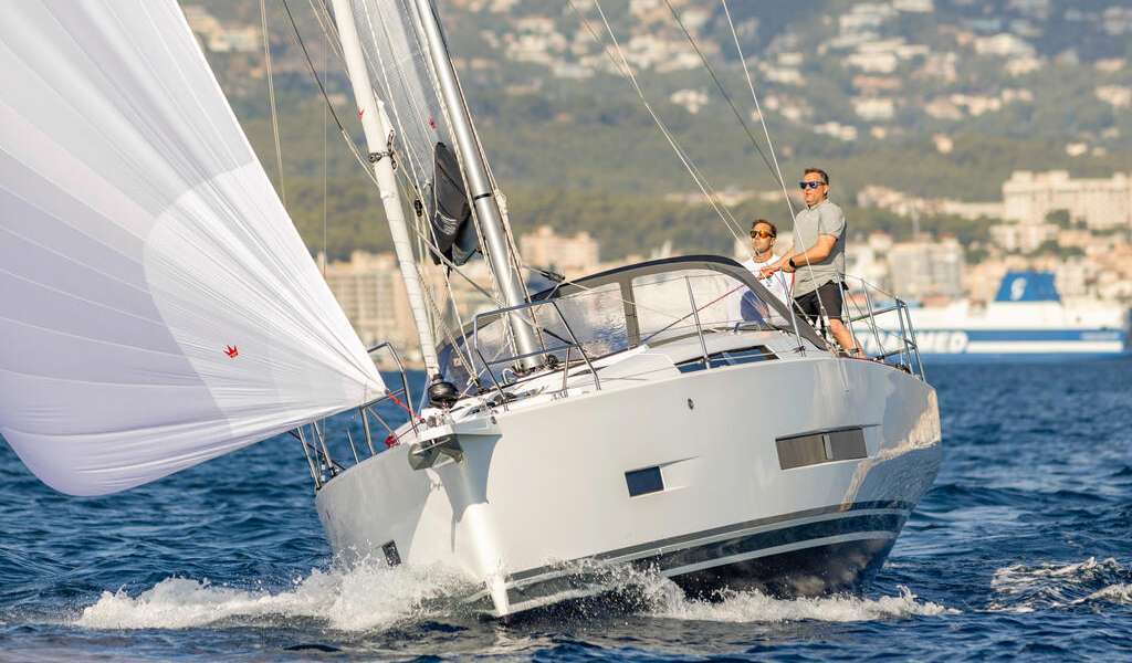 Парусная яхта Hanse 360