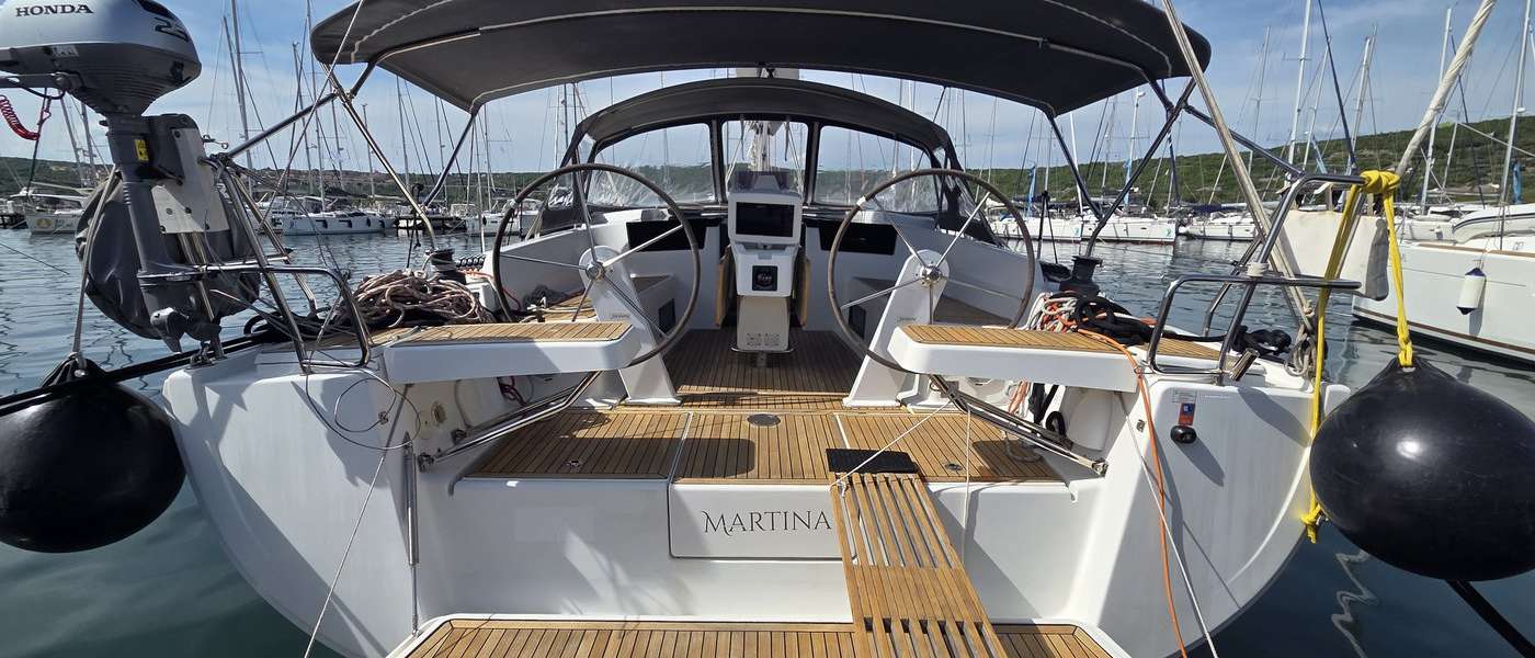 Парусная яхта Hanse 418