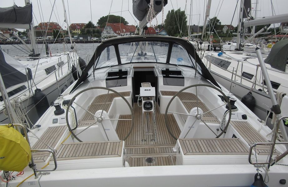 Velero Hanse 458