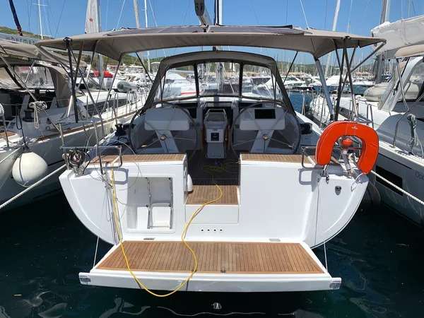 Velero Hanse 458