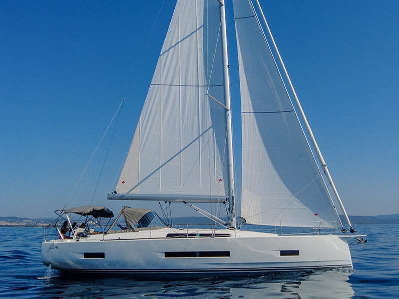 Sailboat Hanse 460