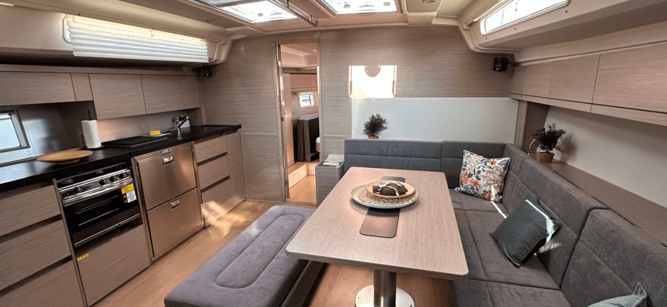 Sailboat Hanse 508