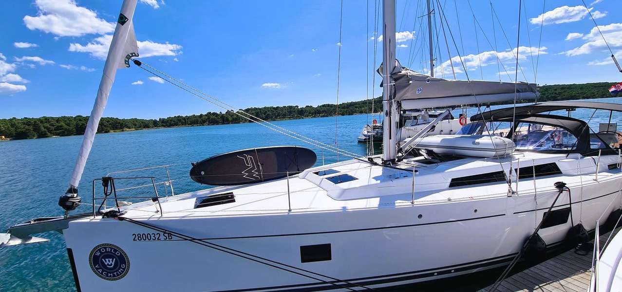 Sailboat Hanse 508