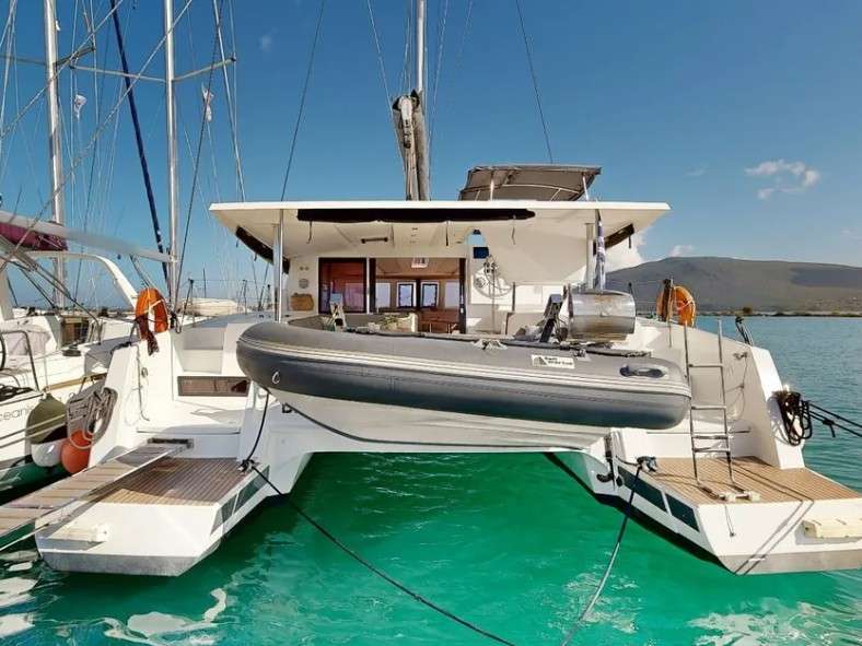 Catamaran Isla 40