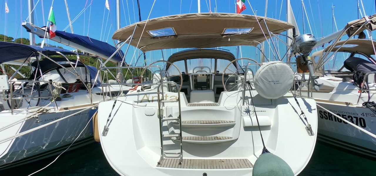 Парусная яхта Jeanneau 53