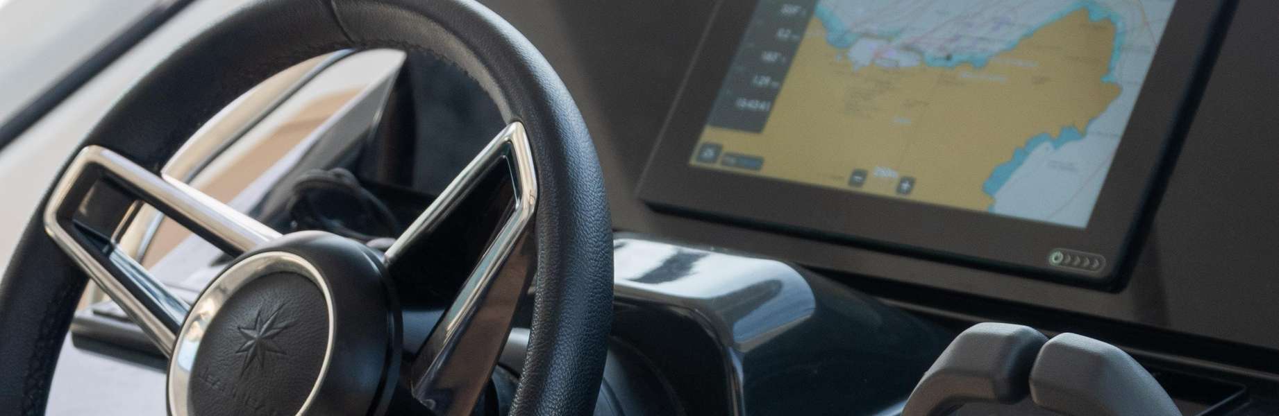 Моторная яхта DB 37