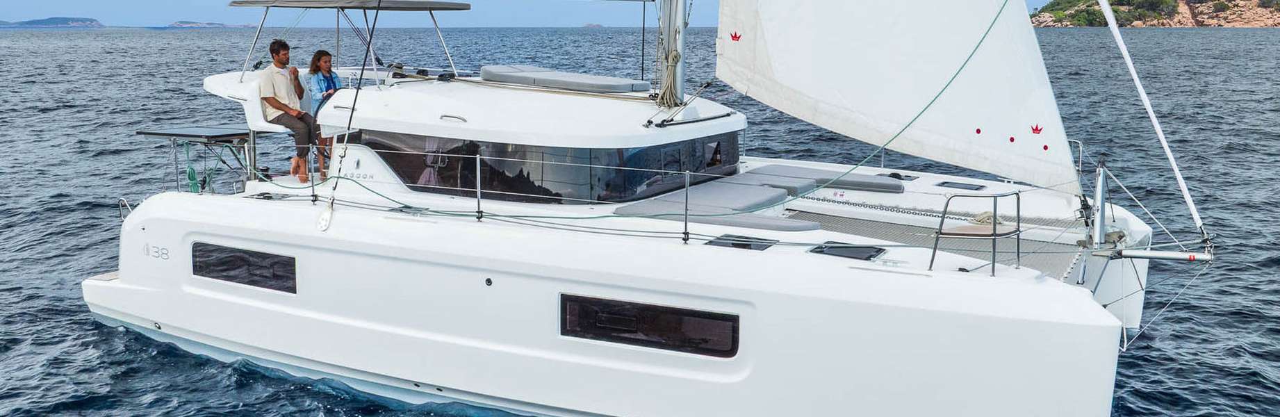 Катамаран Lagoon 38