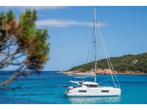 Catamaran Lagoon 38