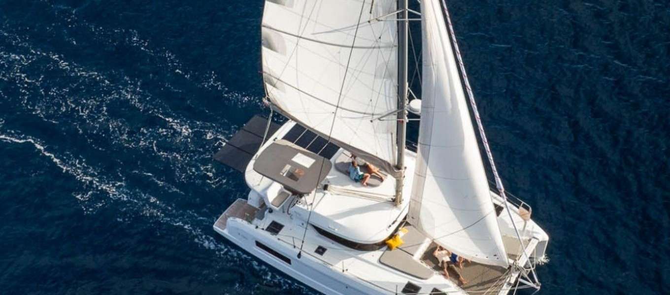 Catamaran Lagoon 38