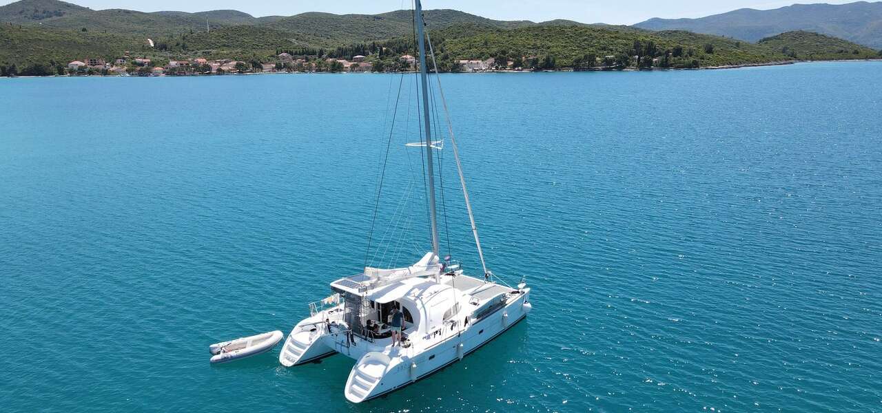 Catamaran Lagoon 380 S2