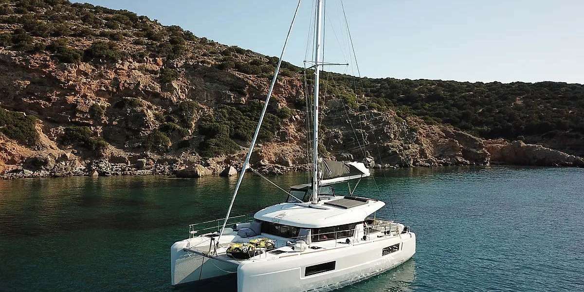 Catamaran Lagoon 40