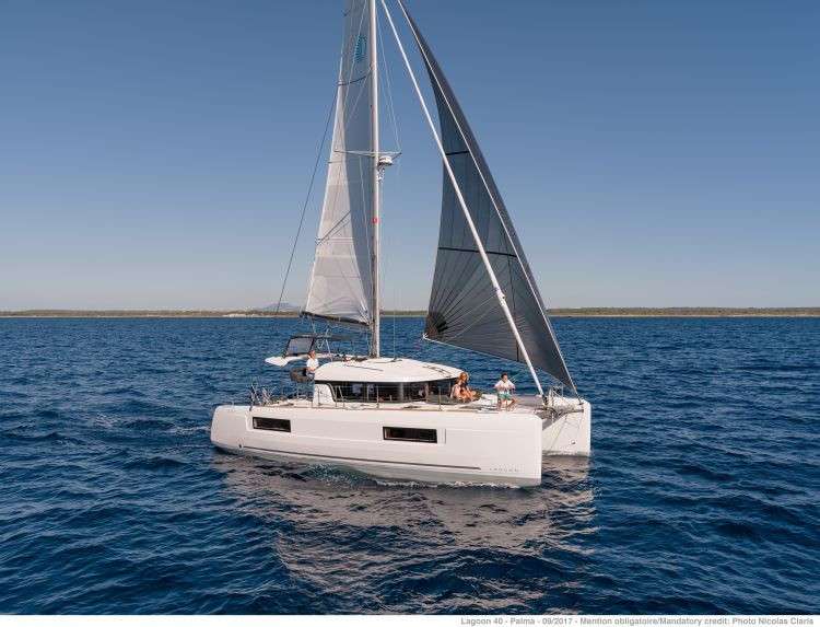 Katamaran Lagoon 40
