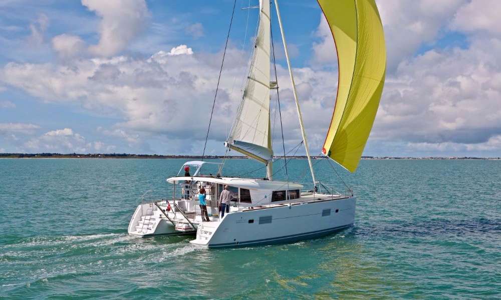Catamarano Lagoon 400