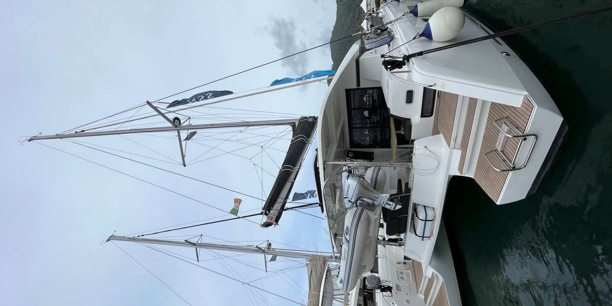 Катамаран Lagoon 42