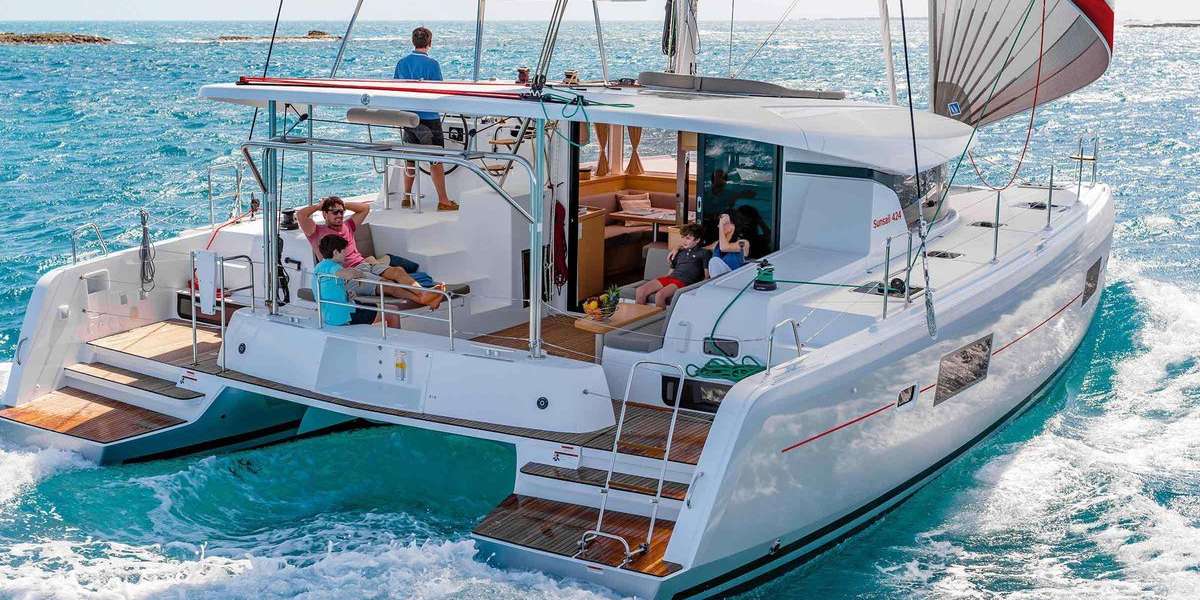 Catamarano Lagoon 42